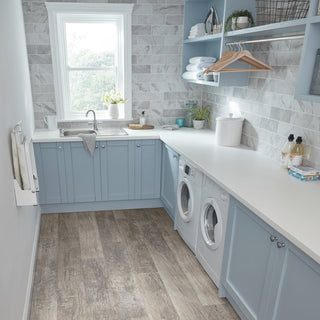 Aged Redwood Vinyl by Karndean