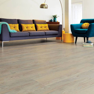 Country Oak Vinyl by Karndean