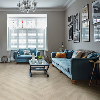 Light Country Oak Vinyl by Karndean