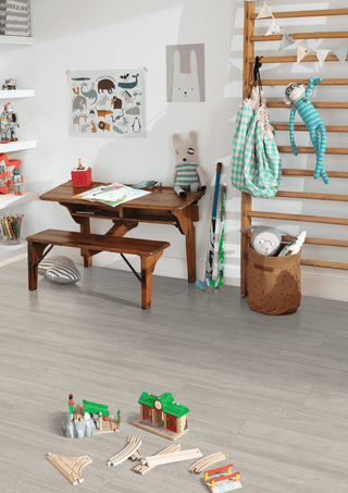 Light Grey Charlotte Oak Laminate by Egger