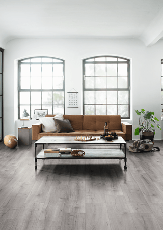 Light Grey Loja Oak Laminate by Egger