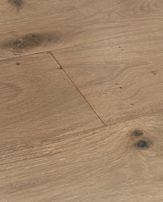 Lynton Chiffon Oak Vinyl by Wood Pecker Flooring