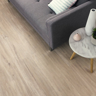 Pearl Oak Vinyl by Karndean
