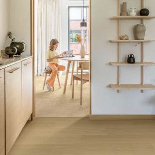 Beige varnished oak Waterproof Laminate by Quickstep