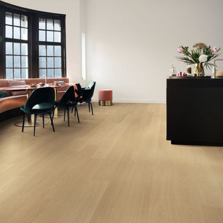 Beige varnished oak Waterproof Laminate by Quickstep
