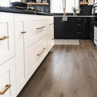 Brecon Dove Oak Vinyl by Wood Pecker Flooring