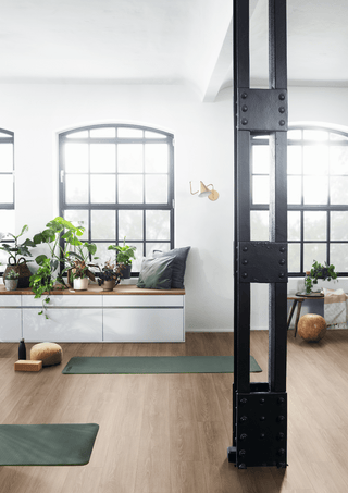 Brown Newport Oak Laminate by Egger