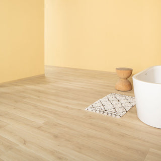 Brushed oak natural Waterproof Laminate by Quickstep
