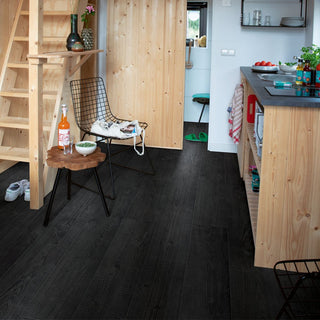 Burned planks Waterproof Laminate by Quickstep