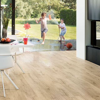 Classic oak beige Waterproof Laminate by Quickstep