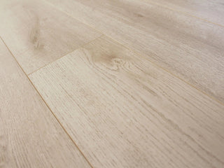 COPPER WINE Water Resistant Laminate by Pravada