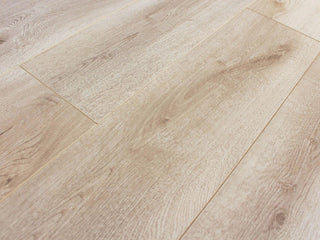 COPPER WINE Water Resistant Laminate by Pravada