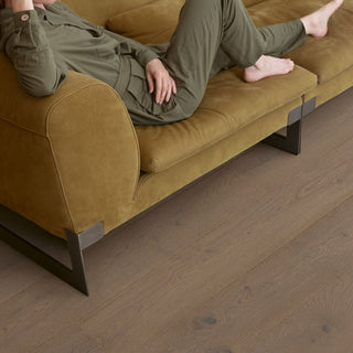 Cotton grey oak extra matt Engineered Hardwood by Quickstep