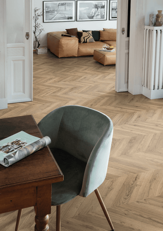 Dark Rillington Oak Laminate by Egger