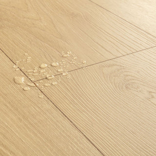 Desert greige oak Waterproof Laminate by Quickstep