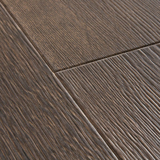 Desert oak brushed dark brown Waterproof Laminate by Quickstep