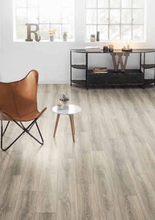 Grey Bardolino Oak Laminate by Egger