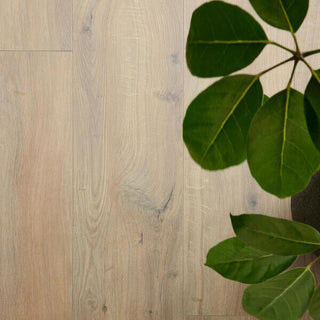 Gyant Xl Warm Natural Water Resistant Laminate by BerryAlloc
