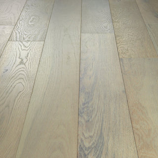 Hawthorne Oak Engineered Hardwood by Hallmark Floors