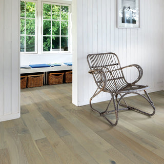 Hawthorne Oak Engineered Hardwood by Hallmark Floors