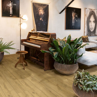 Honey brown oak Waterproof Laminate by Quickstep