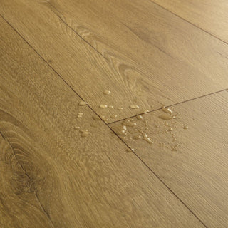 Honey brown oak Waterproof Laminate by Quickstep
