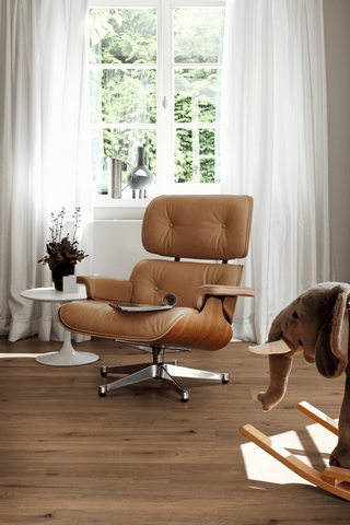 Inuvik Oak Laminate by Egger