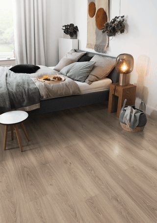 Light Amiens Oak Laminate by Egger