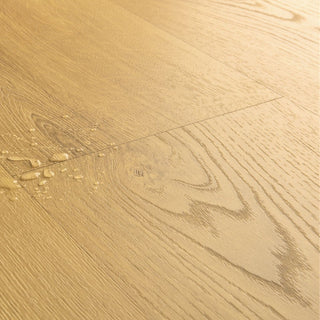 Light classic oak Waterproof Laminate by Quickstep
