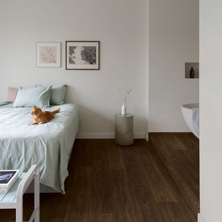 Mocha brown oak Waterproof Laminate by Quickstep