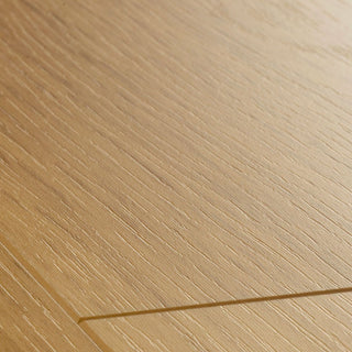 Natural varnished oak Laminate by Quickstep