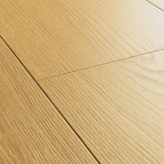 Natural varnished oak Waterproof Laminate by Quickstep