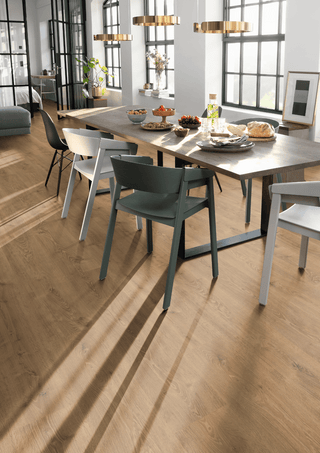 Natural Waltham Oak Laminate by Egger