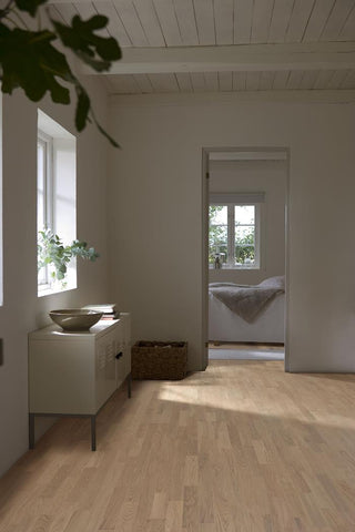 Oak Abetone Engineered Hardwood by Kahrs