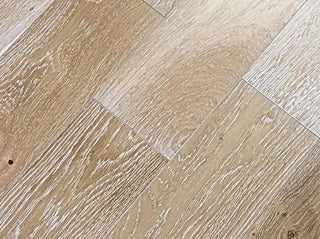 Old Castle Oak Hardwood by Country Wood Floor