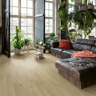 Soft oak medium Waterproof Laminate by Quickstep