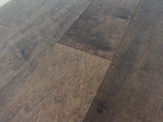STEEL MAPLE Engineered Hardwood by Pravada