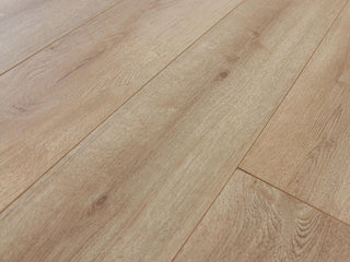VINEYARD Water Resistant Laminate by Pravada