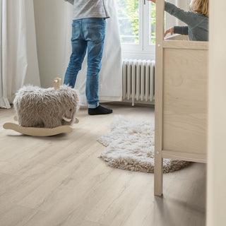 Vivid grey oak Waterproof Laminate by Quickstep
