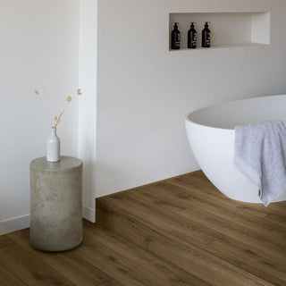 Warm brown oak Waterproof Laminate by Quickstep