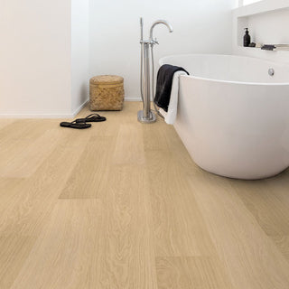 White varnished oak Waterproof Laminate by Quickstep