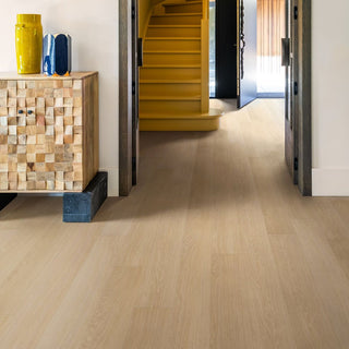 White varnished oak Waterproof Laminate by Quickstep