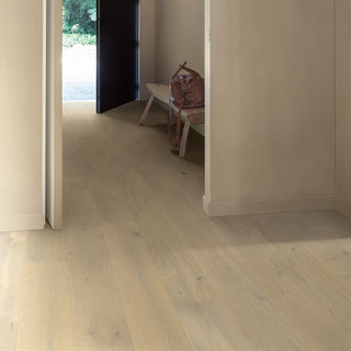 Wintry forest oak extra matt Engineered Hardwood by Quickstep