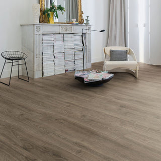 Woodland oak brown Waterproof Laminate by Quickstep